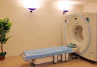 様々な最新医療機器を駆使して診断・治療をおこなっています